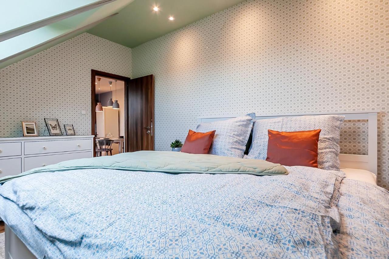 Attic Apartment On Waterfront / View / Netflix Praga Esterno foto