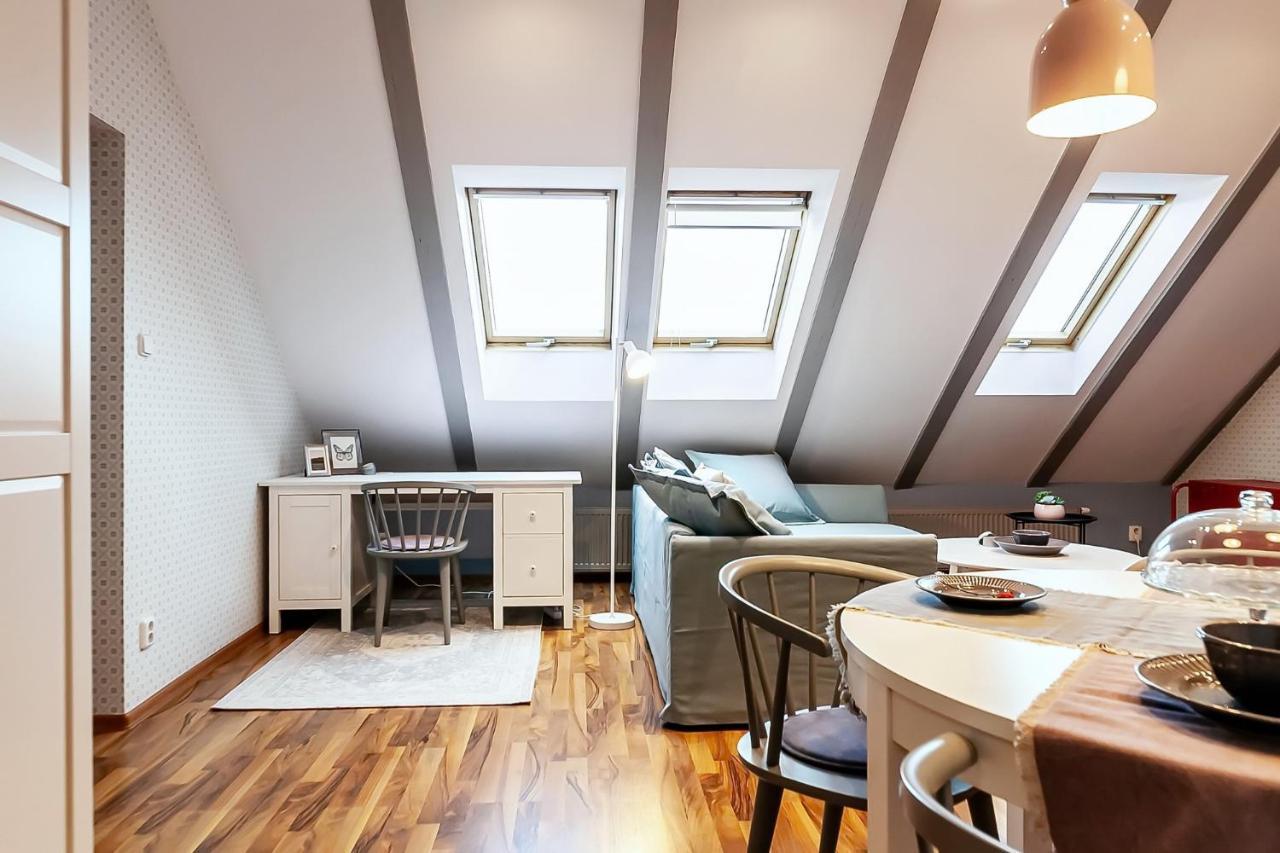 Attic Apartment On Waterfront / View / Netflix Praga Esterno foto