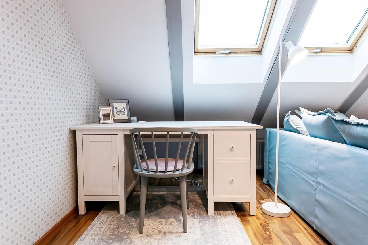 Attic Apartment On Waterfront / View / Netflix Praga Esterno foto